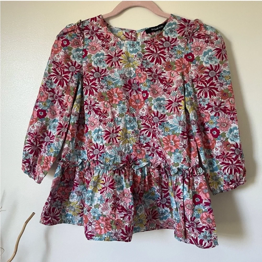 Sugar+L!ps Flirty  Flower Power‎ Balloon Sleeve Peplum Top Size XS
